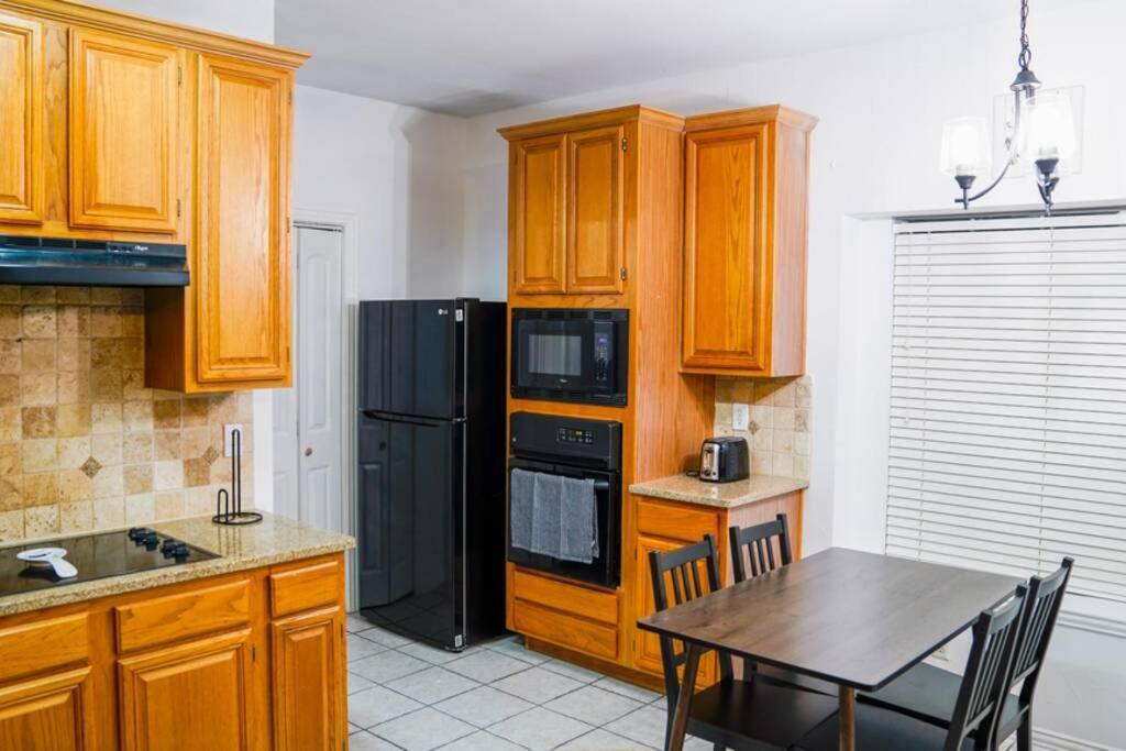 Villa Remodeled Luxury With Proximity Lewisville Esterno foto